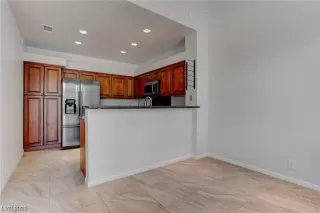 Photo #2: 2498278 Listing