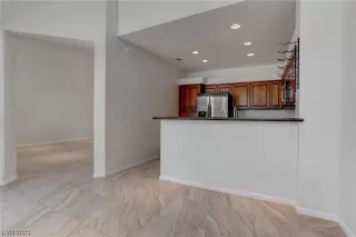 Photo #3: 2498278 Listing