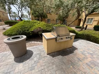 Photo #6: 2498298 Listing 