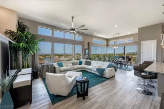 Photo #1: 2498321 Listing 