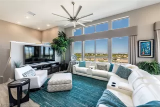 Photo #4: 2498321 Listing 