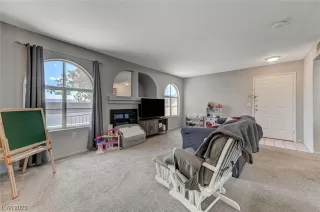 Photo #5: 2498358 Listing