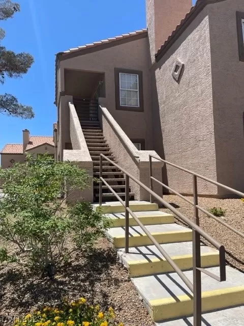 MLS: 2498363 Condo For Sale