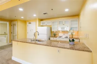 Photo #4: 2498368 Listing 