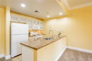 Photo #6: 2498368 Listing 