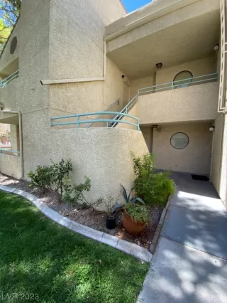 Photo #1: 2498429 Listing 