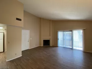 Photo #2: 2498429 Listing 