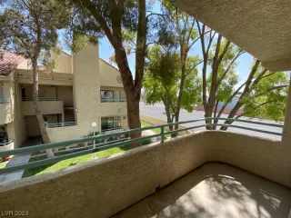 Photo #6: 2498429 Listing 