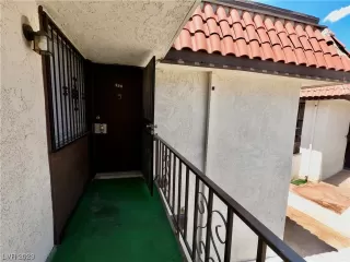 Photo #4: 2498476 Listing 