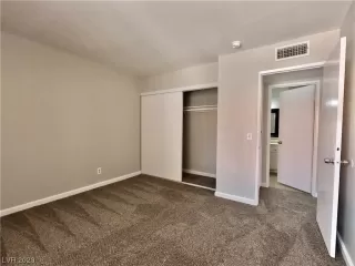 Photo #6: 2498476 Listing 