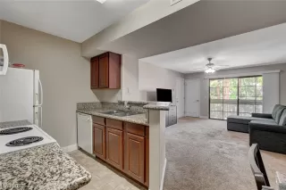 Photo #2: 2498479 Listing 