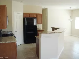 Photo #2: 2498501 Listing 