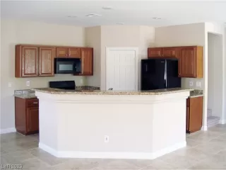 Photo #3: 2498501 Listing 