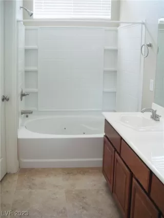 Photo #4: 2498501 Listing 