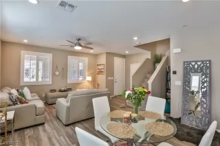 Photo #3: 2498523 Listing 