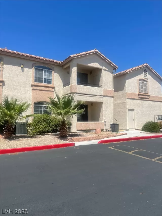 MLS: 2498535 Condo For Sale