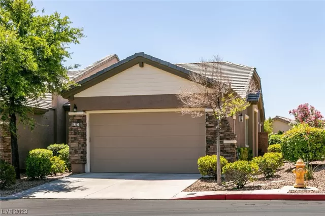 MLS: 2498541 Condo For Sale