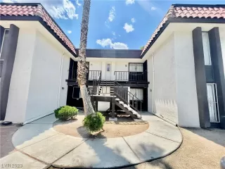 Photo #1: 2498565 Listing