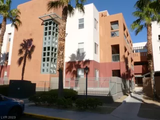 Photo #1: 2498569 Listing