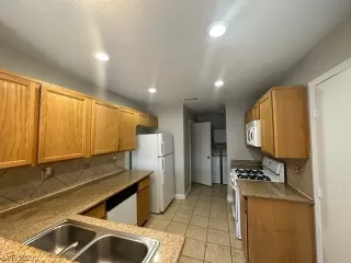 Photo #2: 2498596 Listing