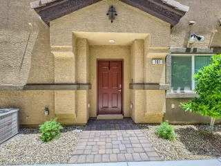 Photo #3: 2498613 Listing