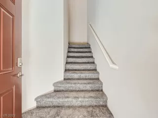 Photo #4: 2498613 Listing