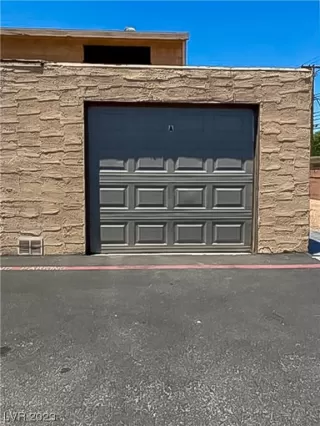 Photo #1: 2498621 Listing