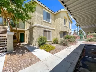 Photo #2: 2498629 Listing