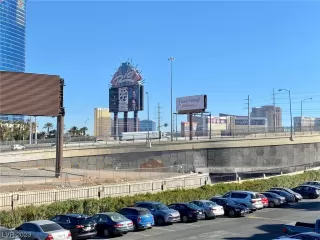 Photo #1: 2498665 Listing 