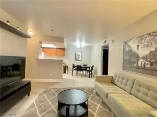 Photo #3: 2498665 Listing 