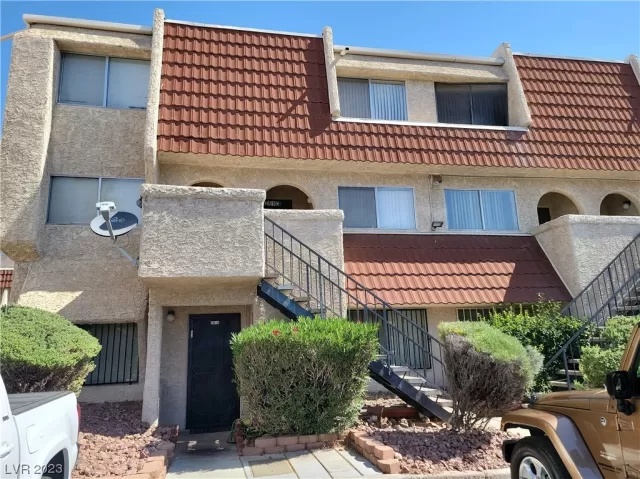 MLS: 2498678 Condo For Sale