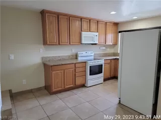 Photo #3: 2498678 Listing 