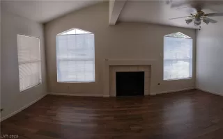 Photo #2: 2498681 Listing 