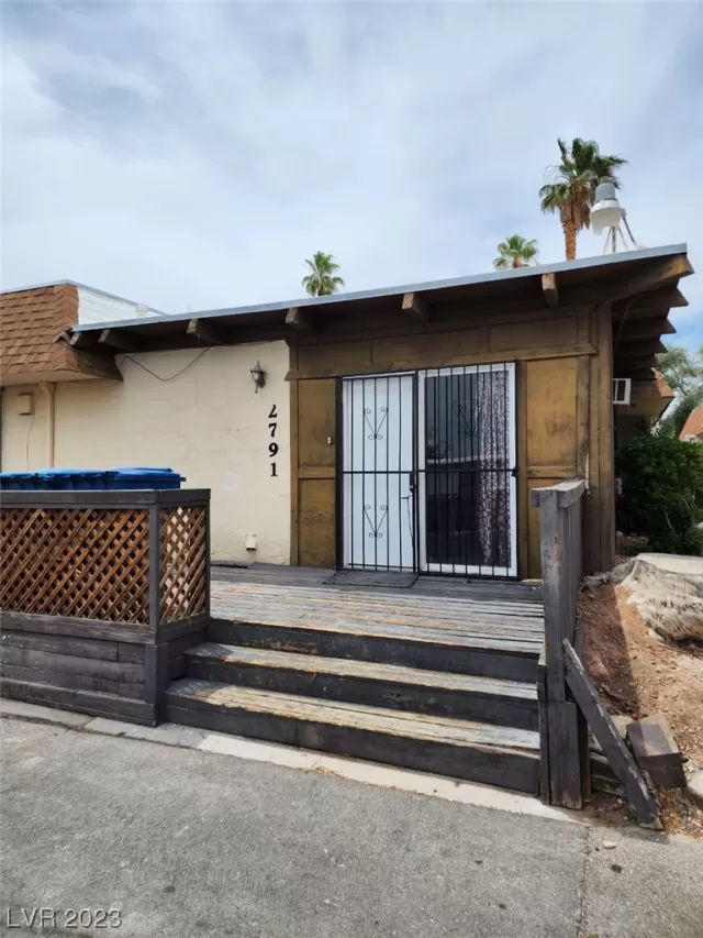 MLS: 2498752 Condo For Sale