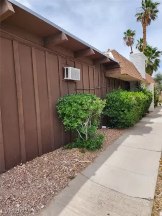 Photo #2: 2498752 Listing 