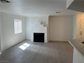 Photo #1: 2498757 Listing 