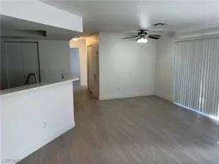 Photo #5: 2498757 Listing 