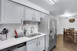 Photo #5: 2498760 Listing 