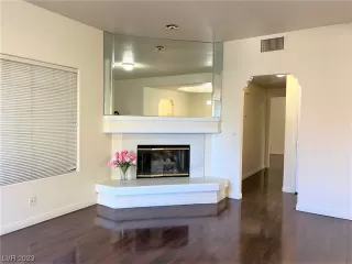 Photo #1: 2498762 Listing