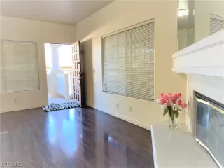 Photo #6: 2498762 Listing