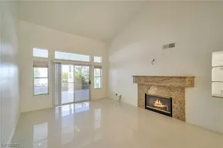 Photo #2: 2498775 Listing