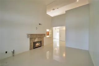 Photo #4: 2498775 Listing