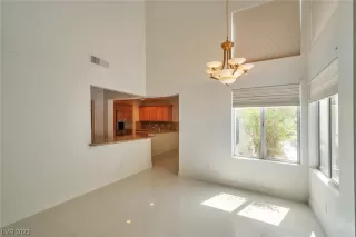 Photo #5: 2498775 Listing