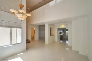 Photo #6: 2498775 Listing