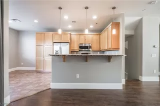 Photo #1: 2498785 Listing 