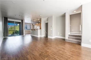 Photo #2: 2498785 Listing 