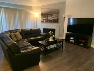 Photo #4: 2498820 Listing