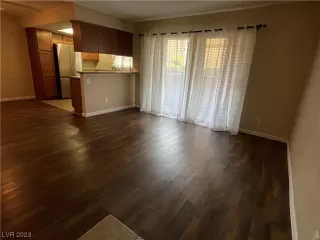 Photo #3: 2498839 Listing