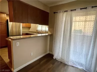 Photo #4: 2498839 Listing