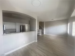 Photo #4: 2498856 Listing 